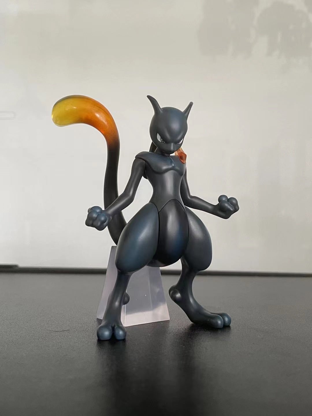 Tìm hiểu chi tiết về Dark Mewtwo