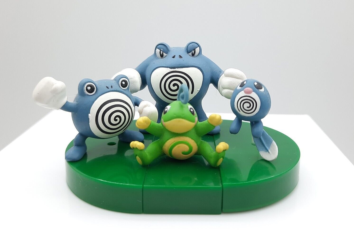 Poliwrath: Sức mạnh và Đặc điểm Chi tiết