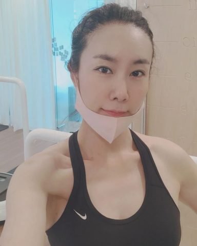 Nhan sắc tự nhiên đáng kinh ngạc của mỹ nhân phim Sex is Zero, Lee Hwa Sun, ở tuổi U50