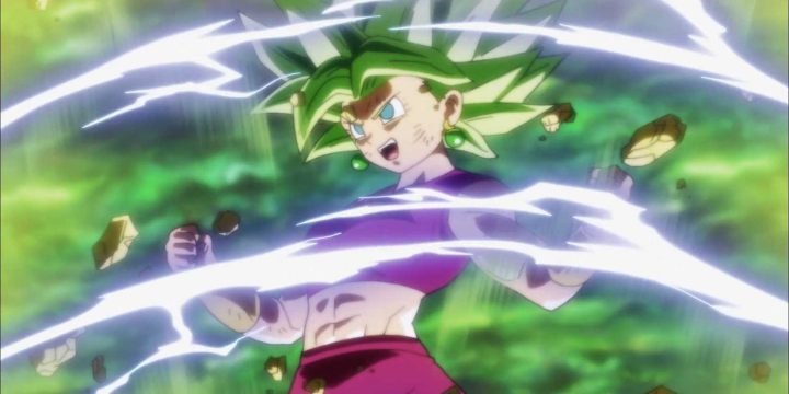 Kefla Super Saiyan 2 đối đầu Goku trong Dragon Ball Super, một trận đấu khác biệt giữa anime và manga