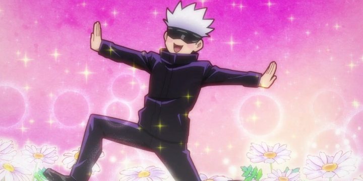 Gojo Satoru trong hình dạng chibi đáng yêu, vui vẻ giữa cánh đồng hoa trắng hồng lấp lánh, thể hiện sự tươi sáng và quyến rũ đặc biệt của nhân vật Jujutsu Kaisen.